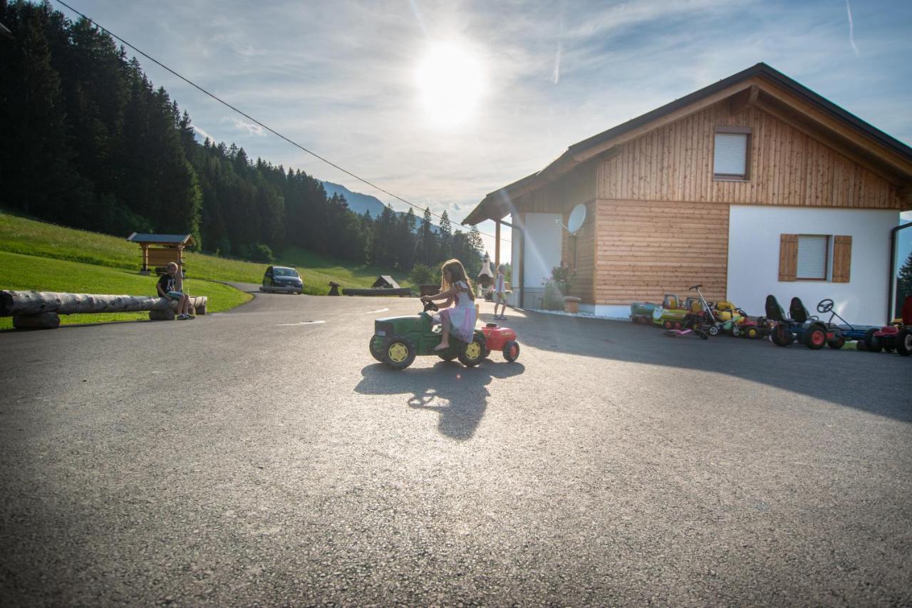 Chalets Und Apartments Hauserhof Nassfeld Schlanitzen Buitenkant foto